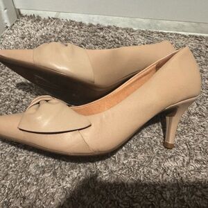 Chic Tan Women's Heels